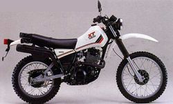 Yamaha-xt400-1981-1995-1.jpg