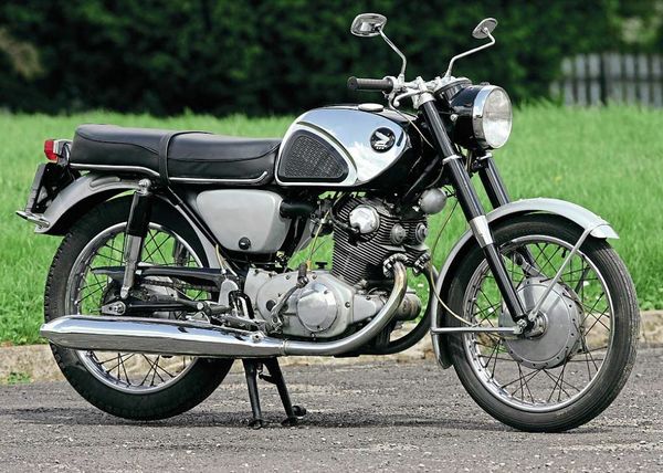 1967 Honda CB 72