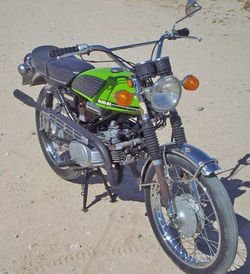 1971-Suzuki-T125-Stinger-Green-100-3.jpg
