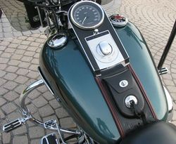 2000 Harley Softail Fuel Tank 468x384.jpg