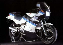 Suzuki-RG250-83--3.jpg