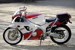 Yamaha-FZR-400-SP-1990.jpg