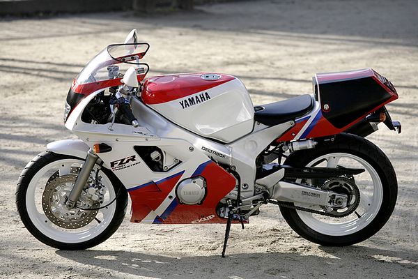 Yamaha FZR400RR SP