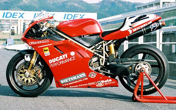 Racing Bikes Ducati 996 SBK