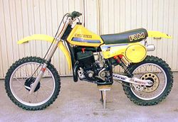 Suzuki-rm400-1978-1980-0.jpg