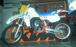 1986-KTM-GS250-White-4881-0.jpg