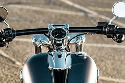 Harley-davidson-breakout-2017-4.jpg