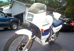 1989-Honda-XL600V-White1-0.jpg