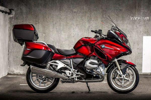BMW R1200RT LC Iconic Limited Edition