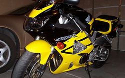 2001-Honda-CBR929RR-Yellow146-5.jpg