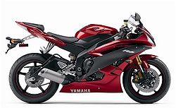 2007-Yamaha-R6-in-Candy-Red-right-side.jpg