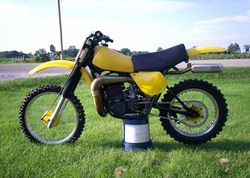 1977-Yamaha-YZ400-Yellow-692-1.jpg