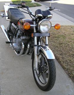 1978-Suzuki-GS1000-Burgundy-1034-3.jpg