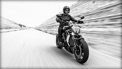 Ducati-xdiavel-s-2016-2016-2.jpg
