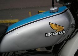 1976-Honda-MT125-Silver-3.jpg