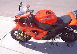 2005-Kawasaki-ZX1000-C2-Orange-1.jpg