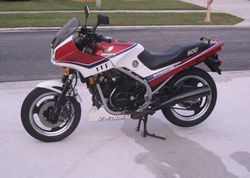 1985-Honda-VF500F-Red-403-0.jpg