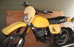 1978-Suzuki-PE175C-Yellow-8860-0.jpg