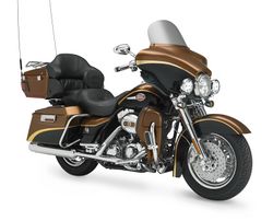 Harley-davidson-cvo-ultra-classic-electra-glide-2-2008-2008-0.jpg