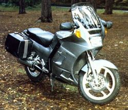Kawasaki-gtr1000-1987-1987-2.jpg