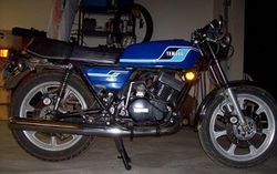1977-Yamaha-RD400-French-Blue-1.jpg