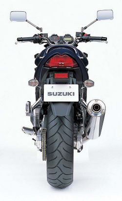 Suzuki-gsf1200-2006-2006-3.jpg