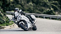 Yamaha-fjr1300-2017-0.jpg