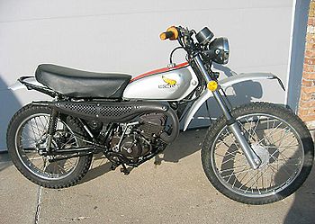 1975-Honda-MT125-Silver-0.jpg