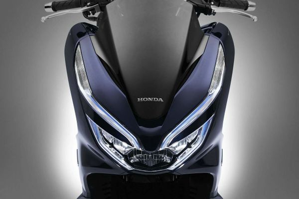 Honda-PCX-Hybrid-18_04
