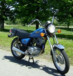 1982-Yamaha-SR250-Blue-2751-0.jpg