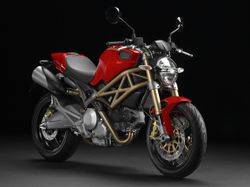 Ducati-monster-696-2013-2013-1.jpg