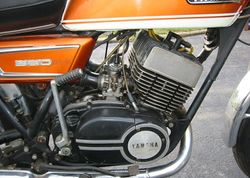 1971-Yamaha-R5B-Orange-743-8.jpg