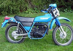 1975-Yamaha-DT400B-Blue-0.jpg