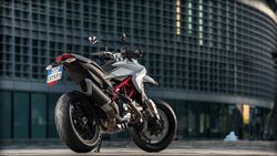 Ducati-hypermotard-939-2016-2016-0.jpg
