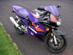 1994-Honda-CBR600F2-in-Black-with-Uranus-Violet-and-Atomic-Red-1.jpg
