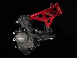 Ducati-Monster-1200S-14--7.jpg