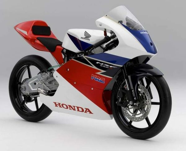 Racing Bikes Honda NSF250R Moto 3