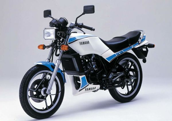 Yamaha RZ125 Naked