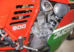 1982-Ducati-900-MHR-Red-7932-8.jpg