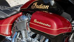 Indian-Roadmaster-Elite-19-05.jpg