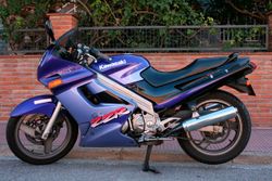 Kawasaki-zzr-250-2003-moto.jpeg
