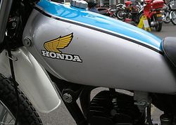 1976-Honda-MT125-Silver-4.jpg