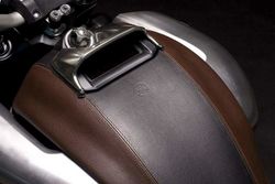 Yamaha-vmaz-conept-leather--3.jpg