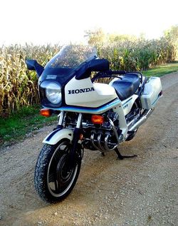 1982-Honda-CBX-White-1244-1.jpg