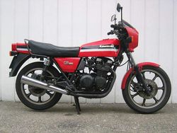 Kawasaki-GPz-550--82--1.jpg