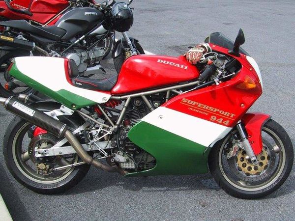Ducati 944SS