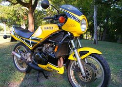 1985-Yamaha-RZ350-Yellow-4.jpg