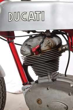 Ducati-175-Sprint---3.jpg