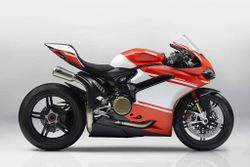 Ducati 1299 super 17 01.jpg