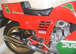 1982-Ducati-900-MHR-Red-7932-2.jpg